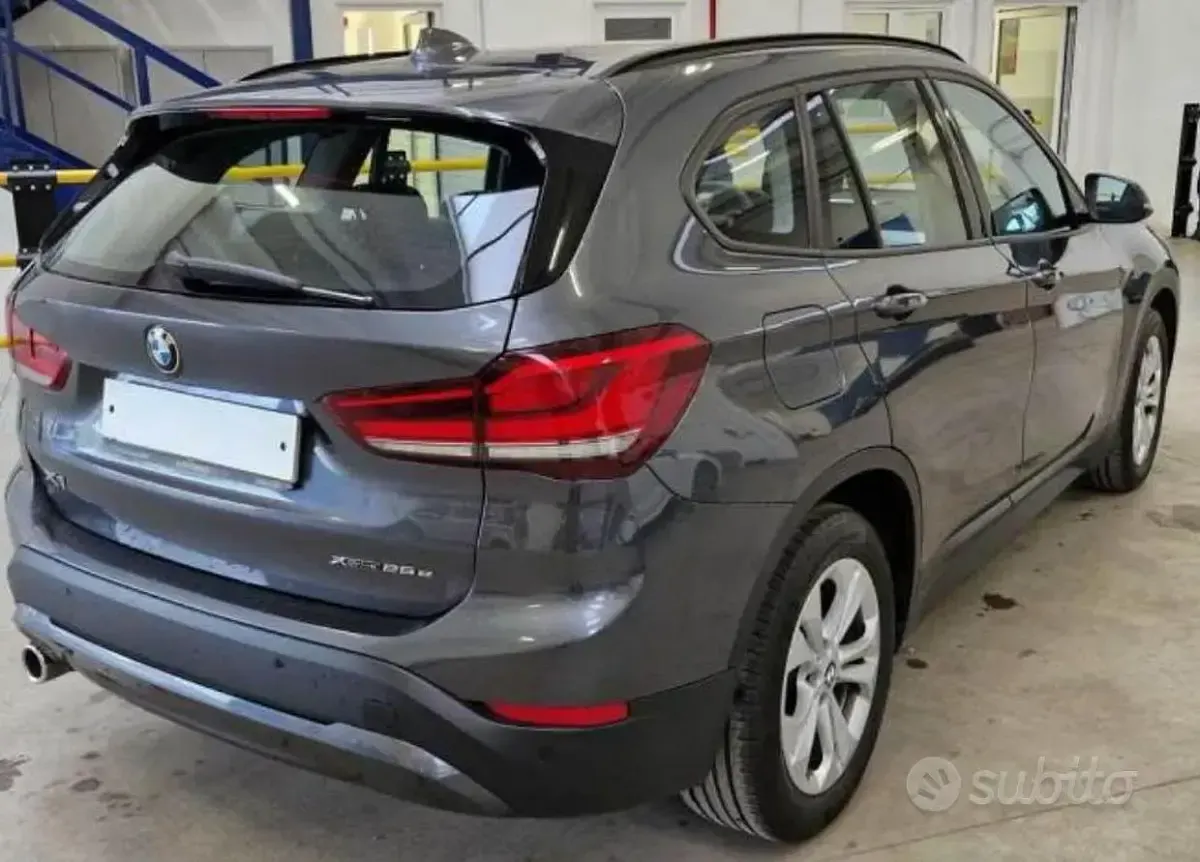 Usata BMW X1 Advantage 125 CV (91 kW) 2021 Grigio SUV