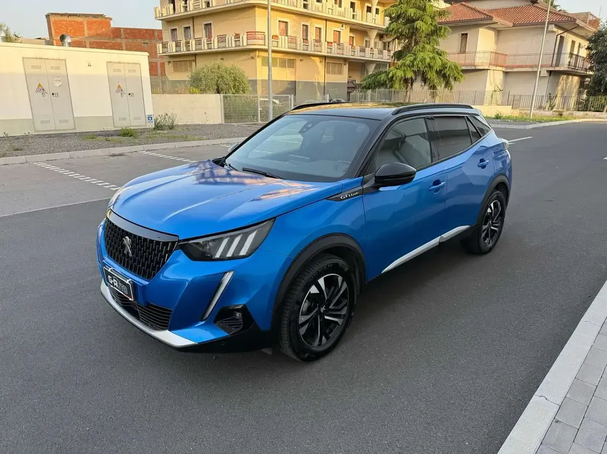 Usata Peugeot 2008 GT-line 102 CV (75 kW) 2020 Blu/azzurro SUV