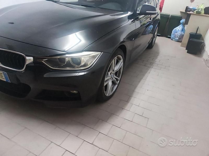 Usata BMW 318 M Sport 116 CV (85 kW) 2015 Nero Berlina