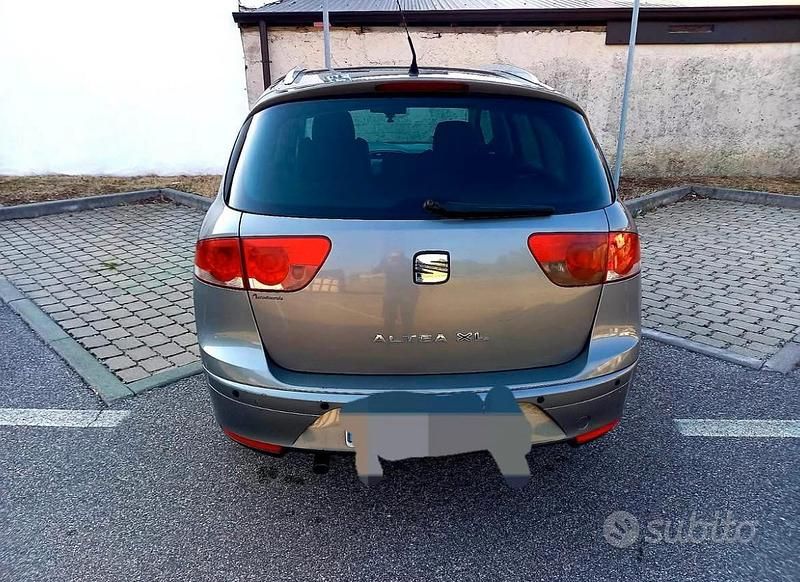 Usata Seat Altea XL 105 CV (77 kW) 2008 Grigio Monovolume