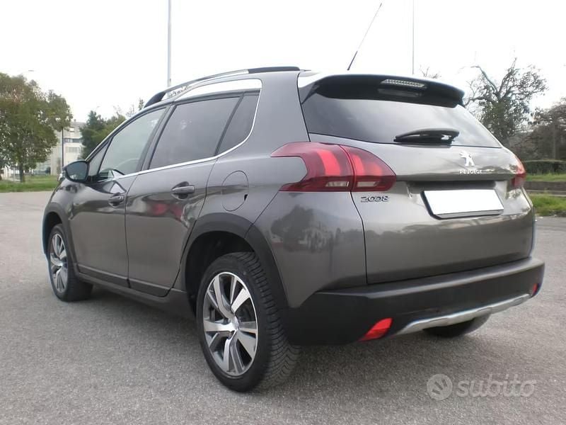 Usata Peugeot 2008 120 CV (88 kW) 2018 Grigio SUV