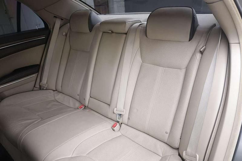 Usata Lancia Thema 239 CV (175 kW) 2013 Grigio Berlina