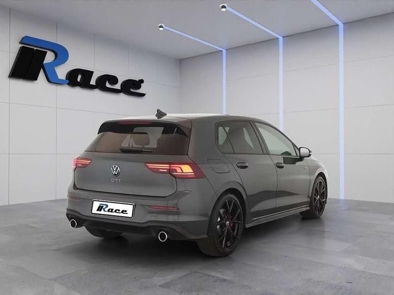 Usata VW Golf VIII GTI 265 CV (194 kW) 2025 Grigio Berlina
