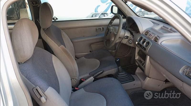 Usata Nissan Micra 60 CV (44 kW) 2001 Utilitaria