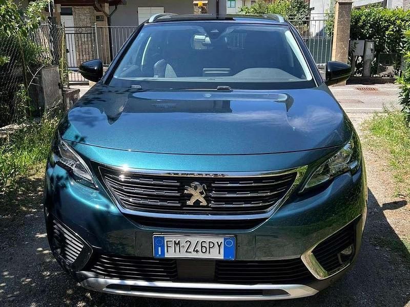 Blu/azzurro Usata 2017 Peugeot 5008 Allure Monovolume | 17.900 € (Buon prezzo) - Immagine 1/4