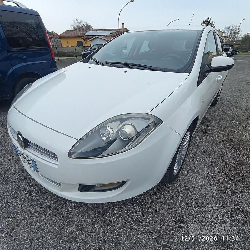 Usata Fiat Grande Punto 77 CV (56 kW) 2010 Bianco Utilitaria