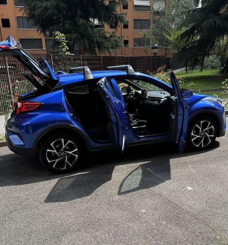 Usata Toyota C-HR Lounge 98 CV (72 kW) 2019 SUV