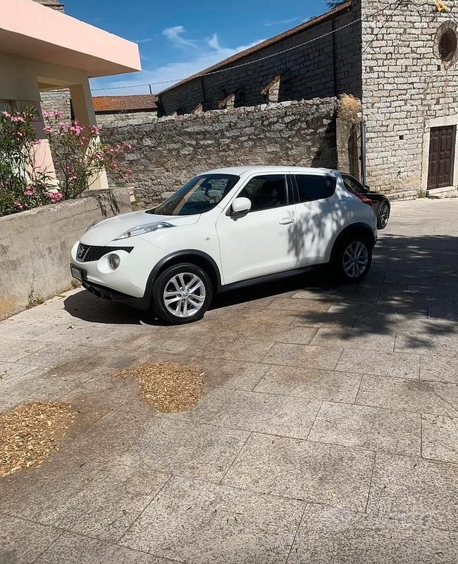 Usata Nissan Juke 110 CV (80 kW) 2011 Bianco SUV