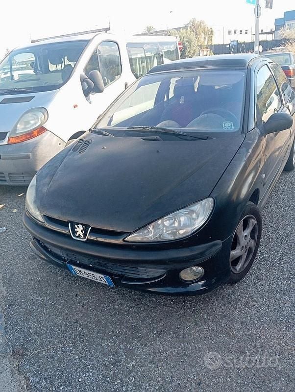 Usata Peugeot 206 90 CV (66 kW) 2000 Nero Berlina