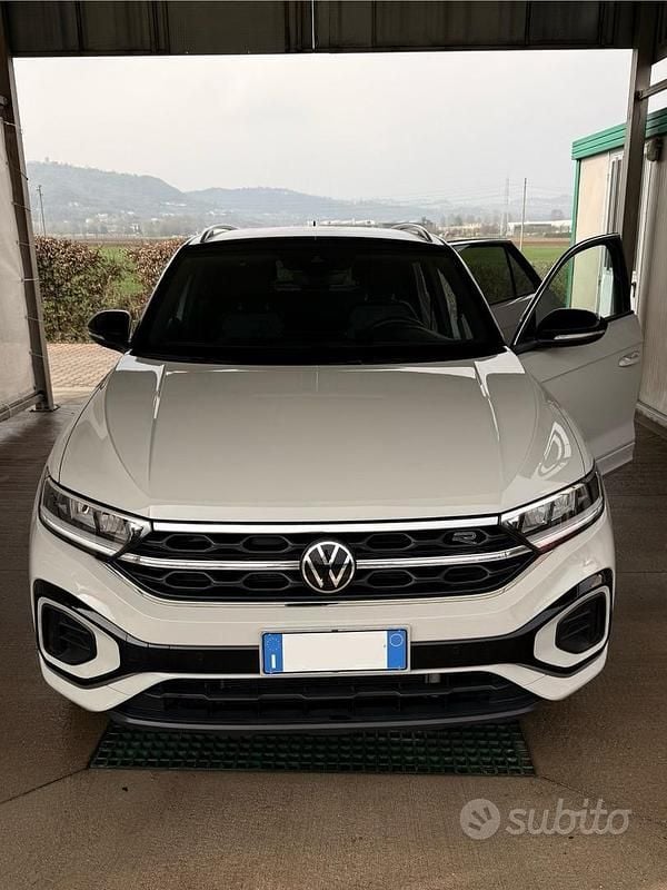 Usata VW T-Roc R-line 150 CV (110 kW) 2024 SUV