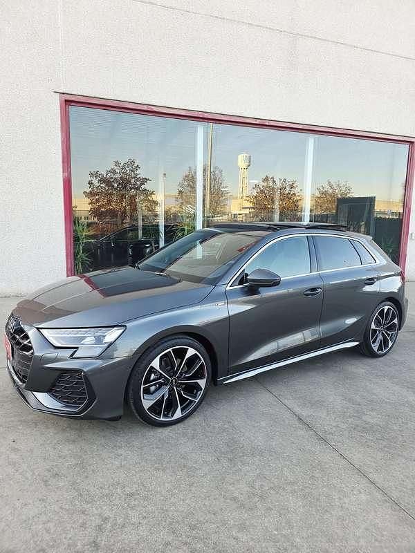 Nuova Audi A3 S-Line 150 CV (110 kW) 2025 Grigio Berlina