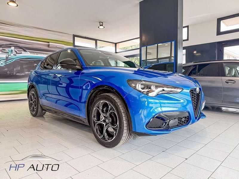 Usata Alfa Romeo Stelvio Veloce 209 CV (153 kW) 2023 Blu misano SUV