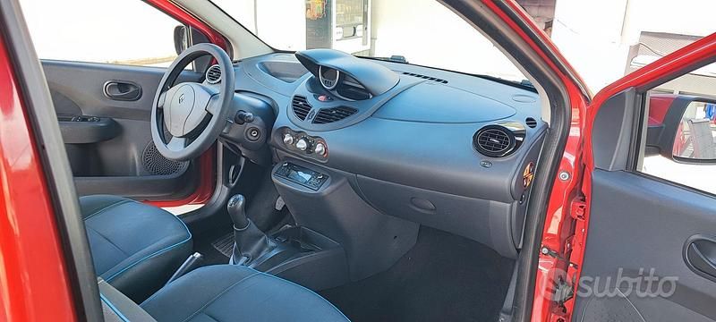 Usata Renault Twingo 75 CV (55 kW) 2013 Rosso Utilitaria