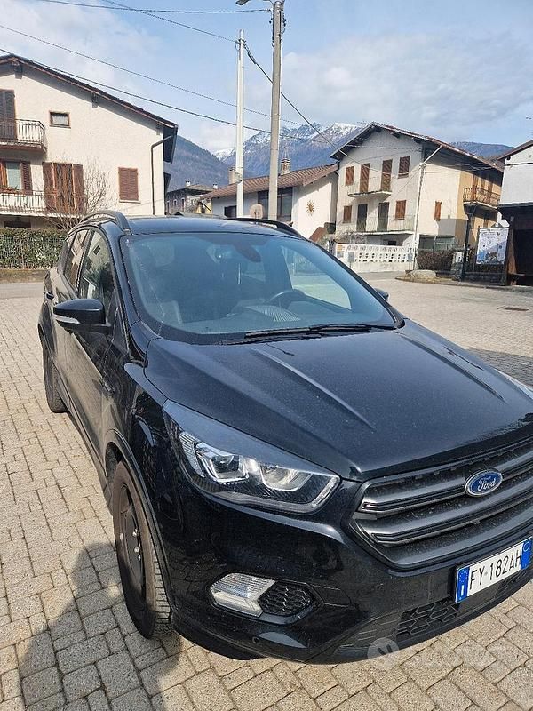 Usata Ford Kuga ST-Line 2018 Nero SUV