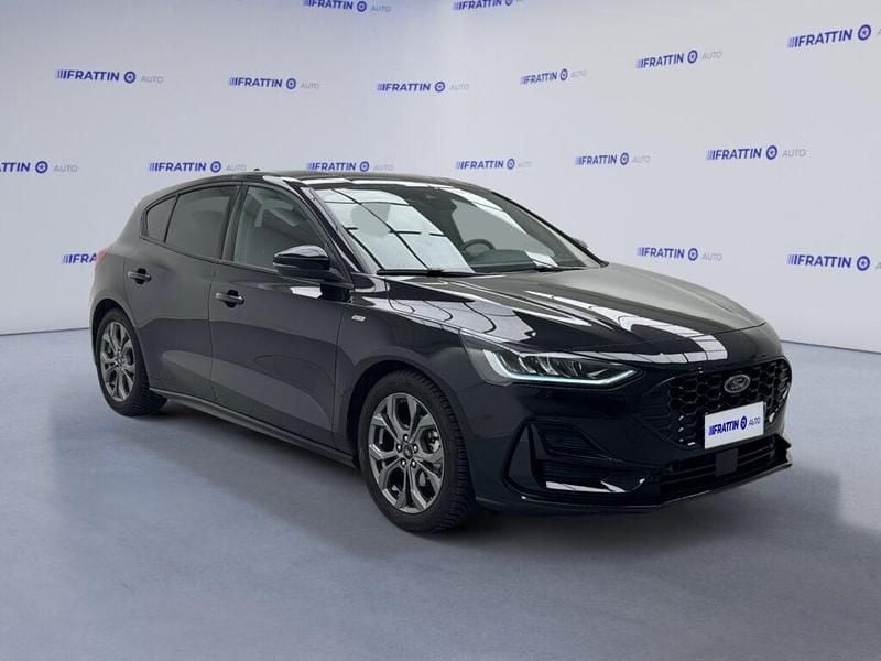 Begagnad Ford Focus ST-Line 125 HK (91 kW) 2025 Svart Halvkombi