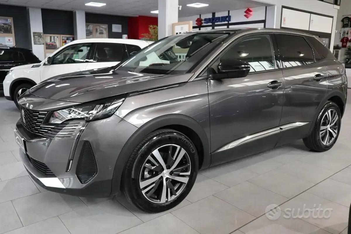 Usata Peugeot 3008 Allure 131 CV (96 kW) 2022 Grigio SUV
