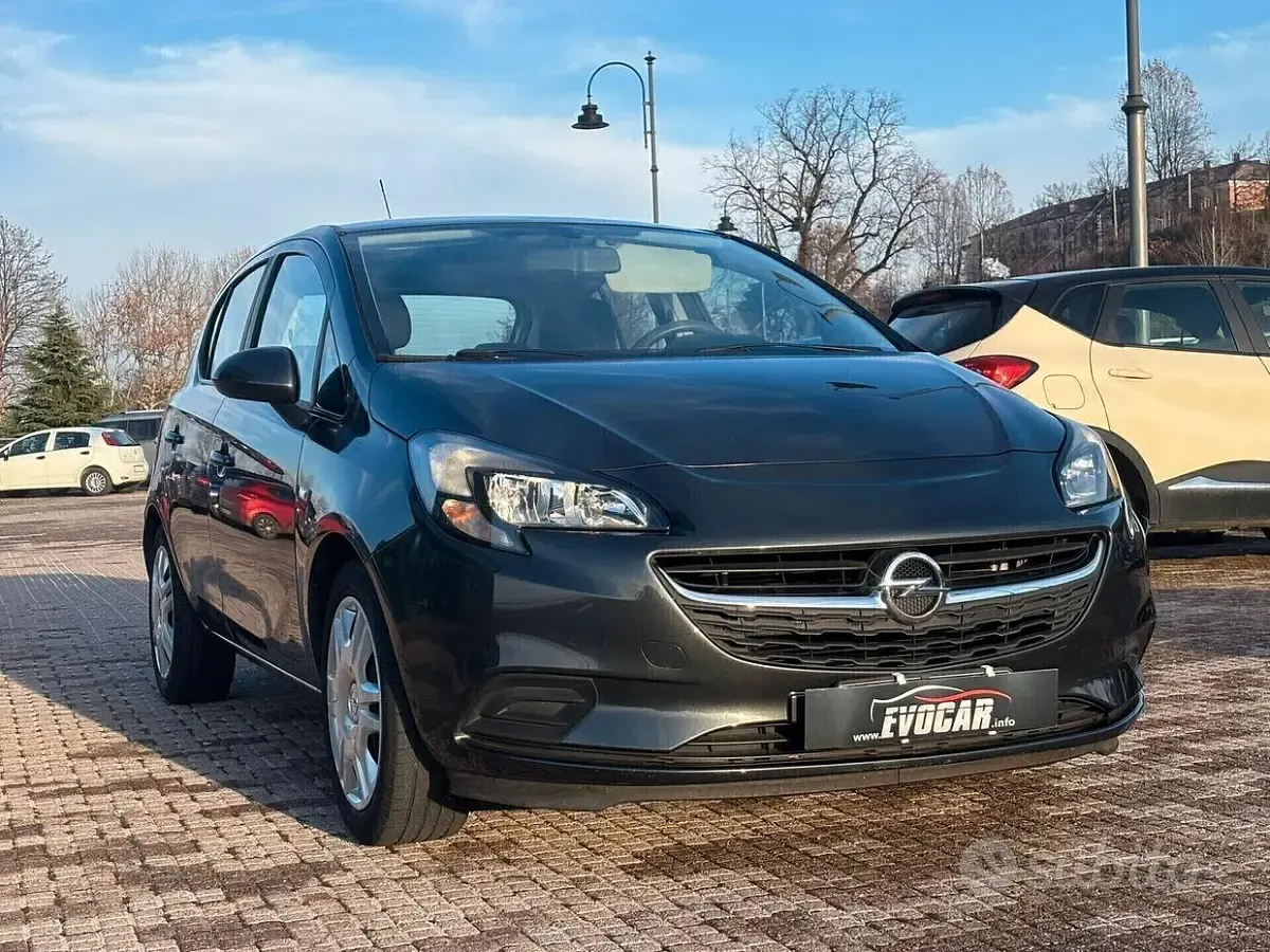 Usata Opel Corsa 90 CV (66 kW) 2017 Grigio Utilitaria
