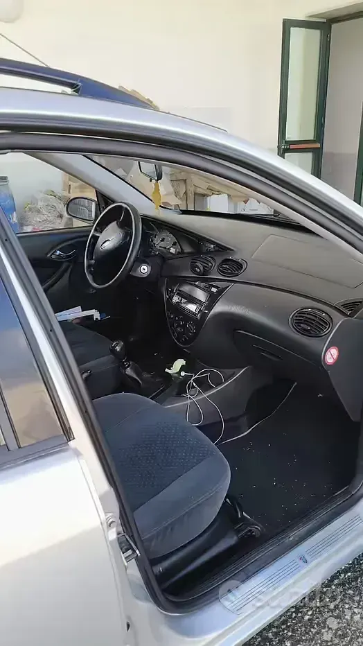 Usata Ford Focus 116 CV (85 kW) 2002 Grigio Station wagon