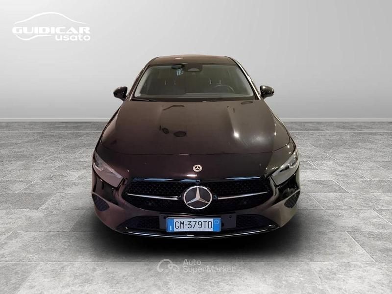 Usata Mercedes A180 Advanced 116 CV (85 kW) 2023 Nero Berlina