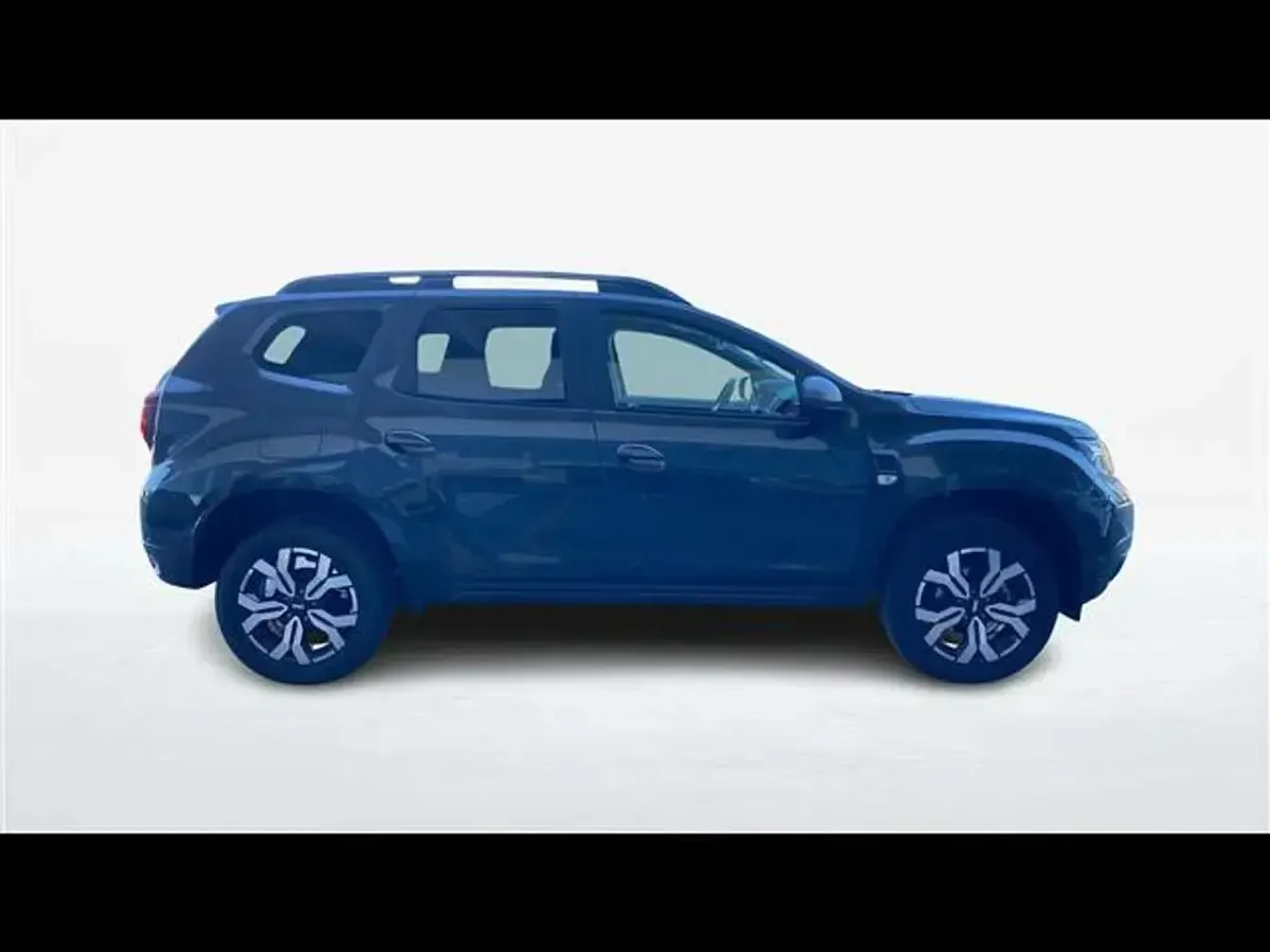 Usata Dacia Duster Journey 101 CV (74 kW) 2023 Blu scuro SUV