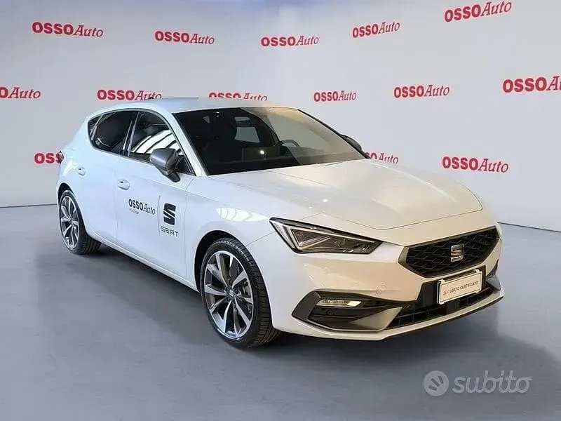 Usata Seat Leon FR 150 CV (110 kW) 2024 Bianco Berlina