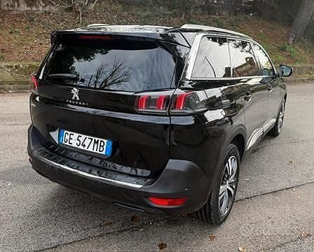 Usata Peugeot 5008 Allure 131 CV (96 kW) 2022 Nero SUV