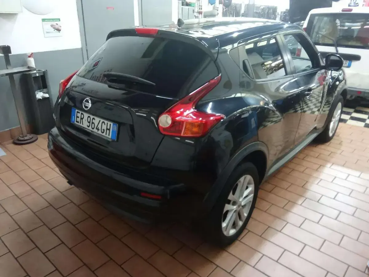 Usata Nissan Juke Tekna 117 CV (86 kW) 2013 Nero SUV