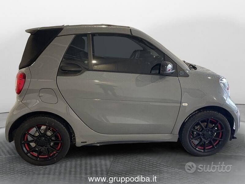 Usata Smart ForTwo Electric Drive 41 kW (56 CV) 2020 Nero Cabrio