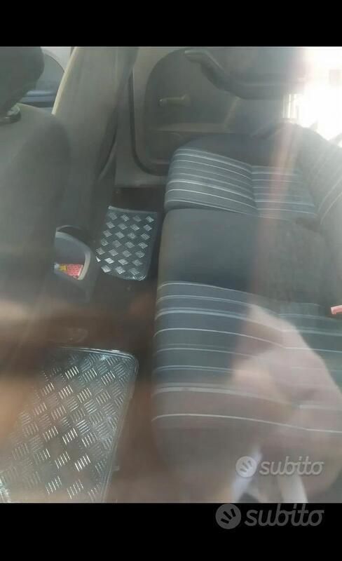 Usata Ford Focus 109 CV (80 kW) 2008 Grigio Station wagon