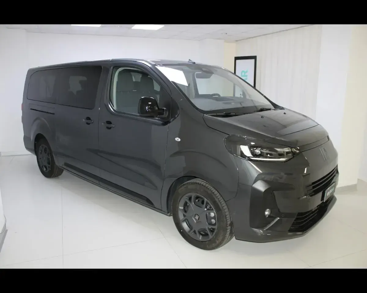Usata Fiat Ulysse 130 kW (177 CV) 2025 Grigio Monovolume