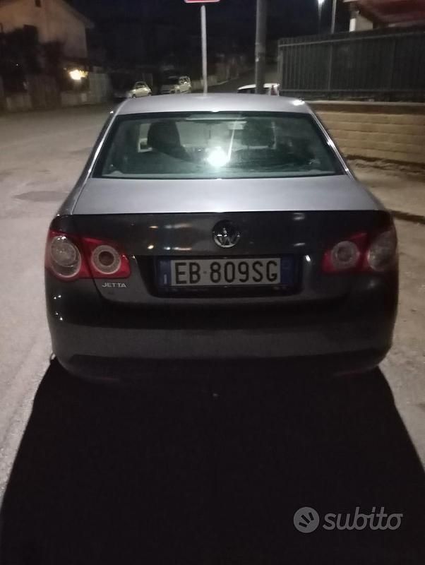 Usata VW Jetta 102 CV (75 kW) 2021 Grigio Berlina