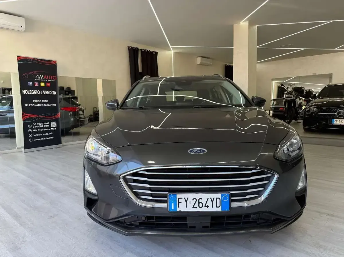 Usata Ford Focus ST-Line 120 CV (88 kW) 2019 Grigio Station wagon