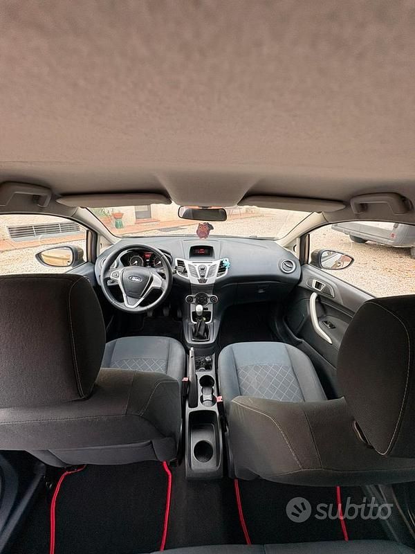 Usata Ford Fiesta Titanium 75 CV (55 kW) 2011 Utilitaria