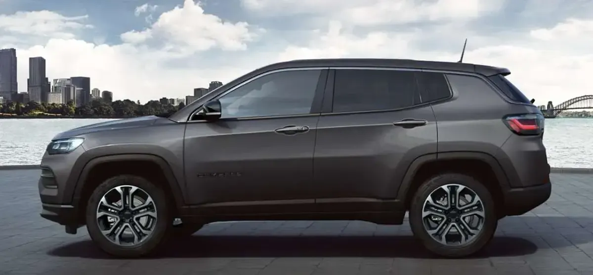 Gebraucht Jeep Compass 131 PS (96 kW) 2022 Grau SUV