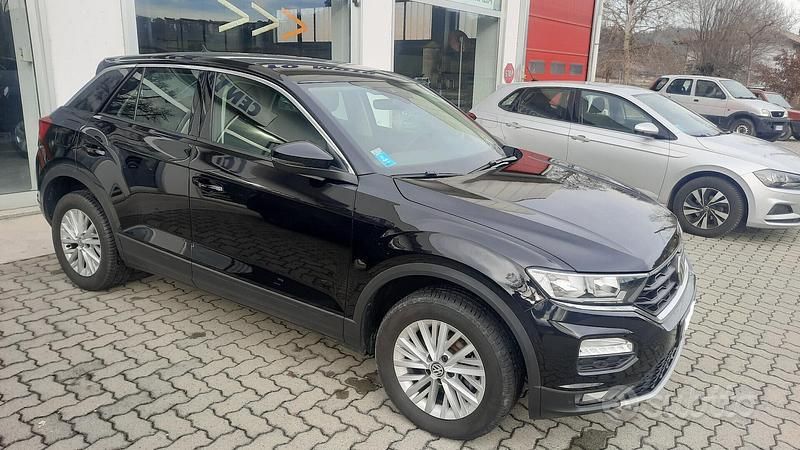 Usata VW T-Roc Business 116 CV (85 kW) 2020 Nero SUV