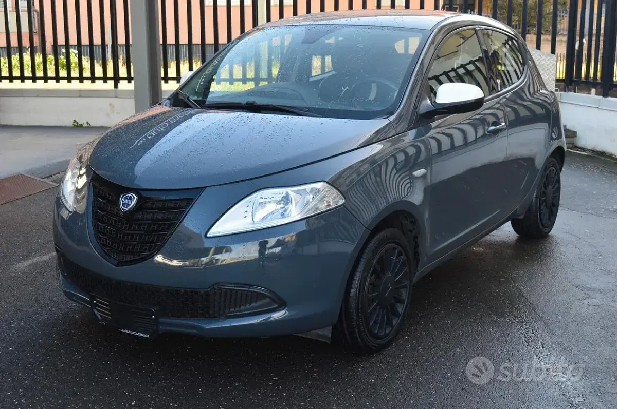 Usata Lancia Ypsilon S 95 CV (69 kW) 2014 Grigio Utilitaria