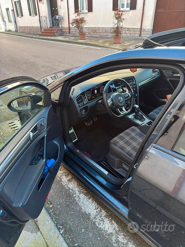 Usata VW Golf VII GTI 245 CV (180 kW) 2019 Grigio Berlina