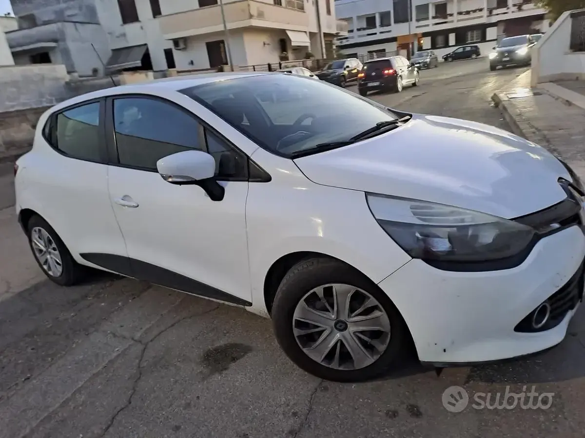 Usata Renault Clio IV 78 CV (57 kW) 2016 Bianco Berlina