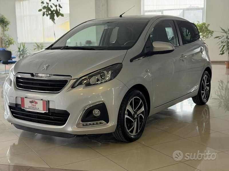 Usata Peugeot 108 Allure 72 CV (52 kW) 2020 Grigio Berlina