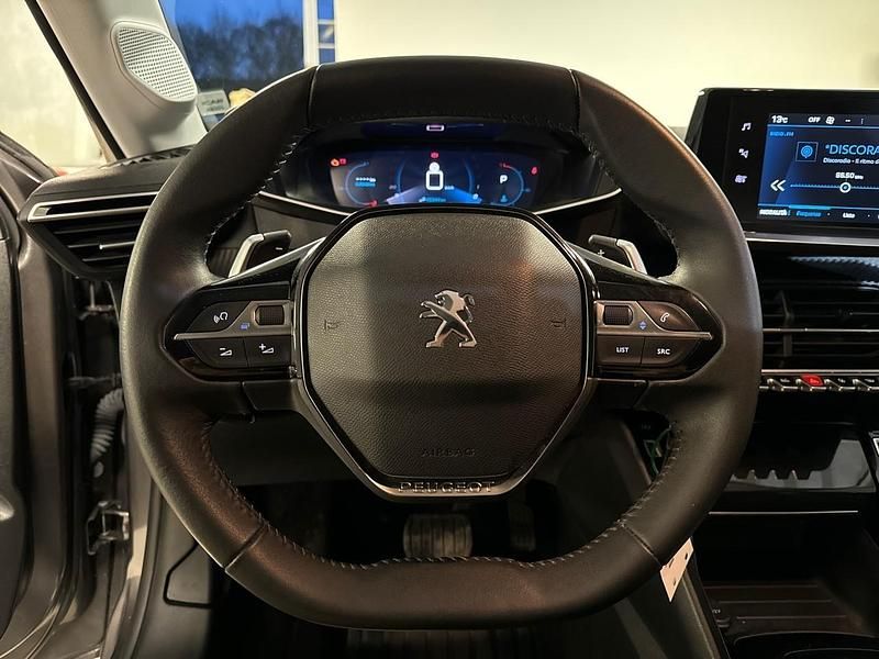 Usata Peugeot 208 Allure 101 CV (74 kW) 2023 Grigio Utilitaria