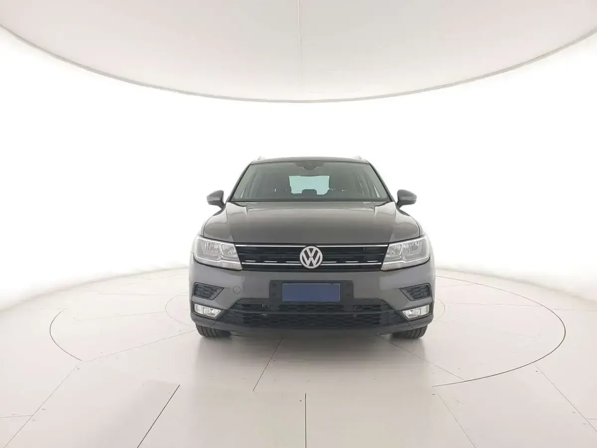 Usata VW Tiguan Business 150 CV (110 kW) 2017 Indium grey metallizzato SUV