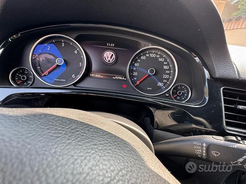 Usata VW Touareg 245 CV (180 kW) 2011 Nero SUV