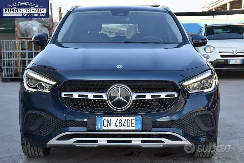 Usata Mercedes GLA200 Business 150 CV (110 kW) 2023 Bluazzurro SUV