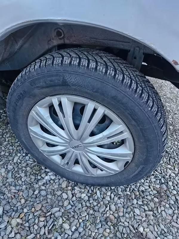 Usata Subaru Justy 94 CV (69 kW) 2005 Grigio Utilitaria