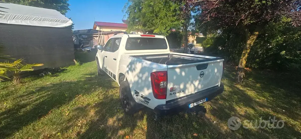 Usata Nissan Navara N-Guard 190 CV (139 kW) 2021 Bianco Pick-up