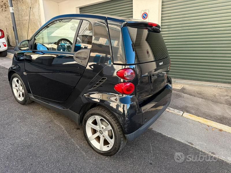 Usata Smart ForTwo Coupé Passion 71 CV (52 kW) 2011 Utilitaria