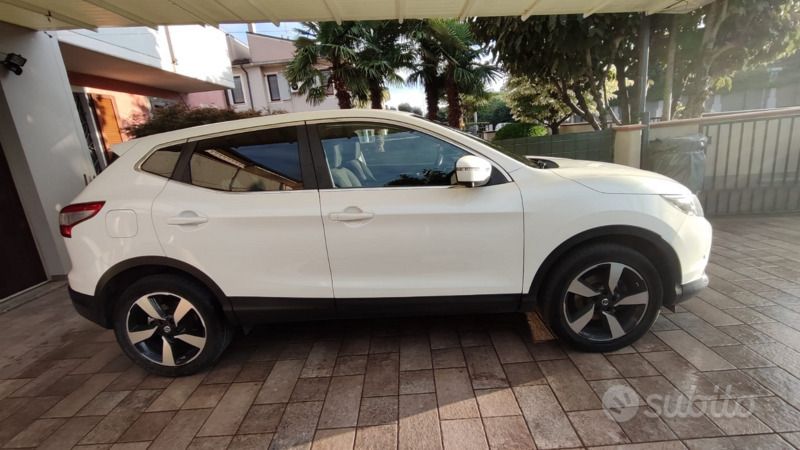 Usata Nissan Qashqai 360º 110 CV (80 kW) 2015 Bianco SUV