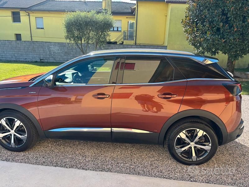 Usata Peugeot 3008 GT-line 120 CV (88 kW) 2017 Marrone SUV