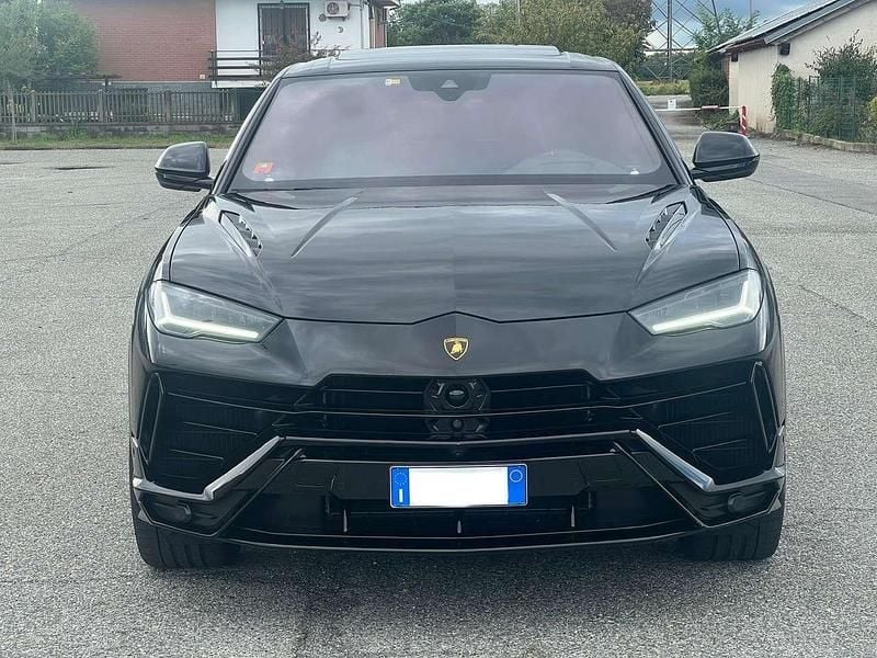 Usata Lamborghini Urus 666 CV (489 kW) 2024 Nero SUV