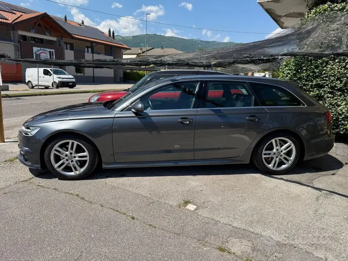 Usata Audi A6 190 CV (139 kW) 2018 Grigio scuro Station wagon